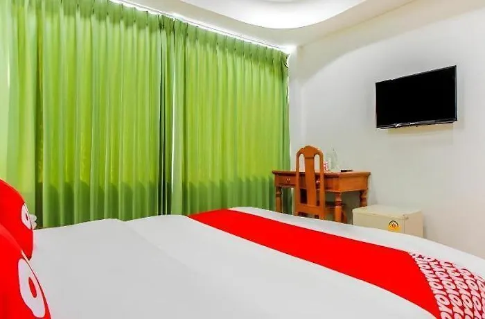 Hotel Oyo 410 Diamond Boutique 3*